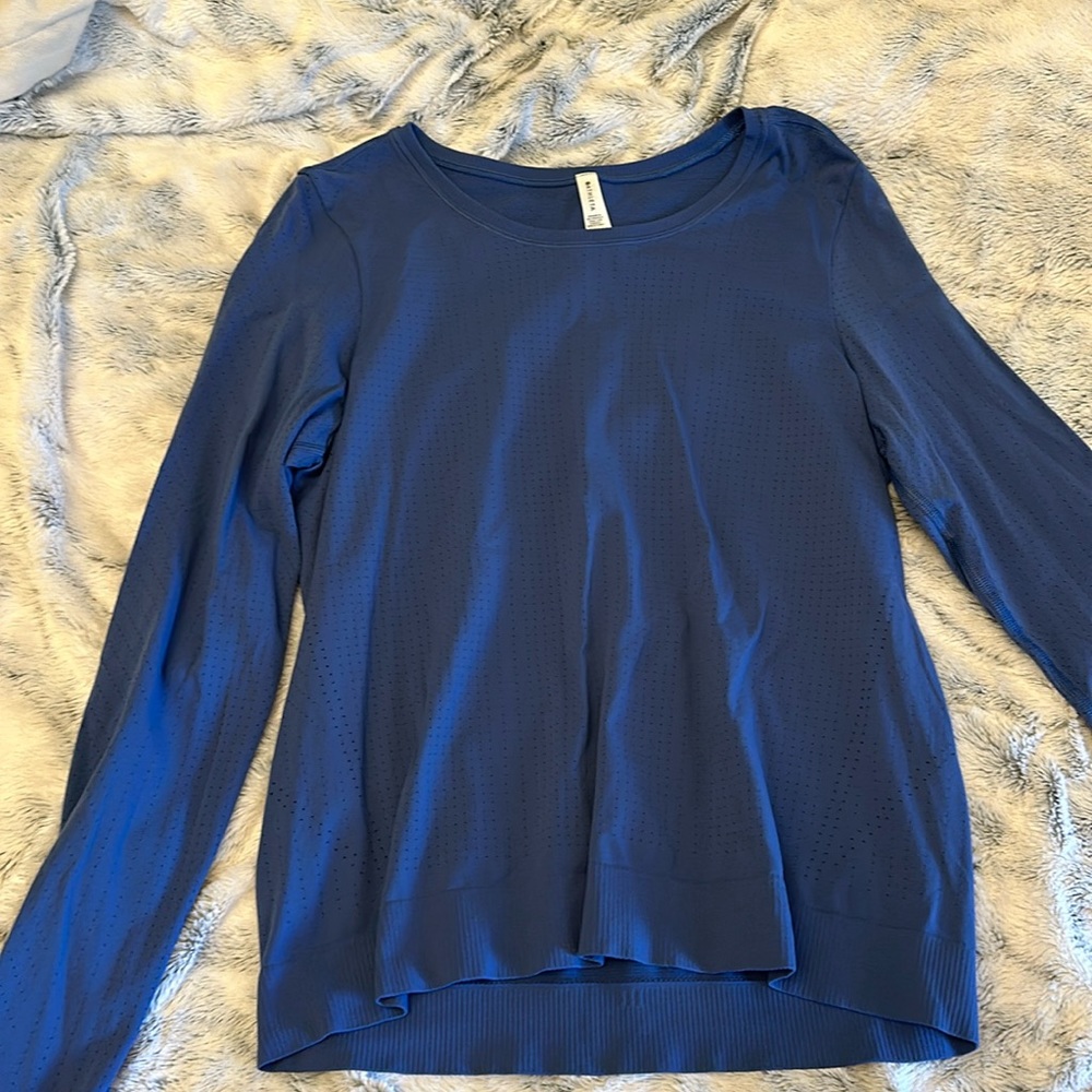 Athleta long sleeve top